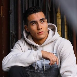 Meet your Posher, Aaron